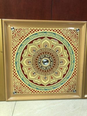 600x600mm অ্যালুমিনিয়াম মেটাল সিলিং 3D মন্দির বোর্ড সোনার ফয়েল বুদ্ধ হল লোটাস