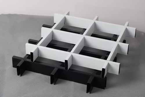 ফায়ারপ্রুফ 100x100mm অ্যালুমিনিয়াম গ্রিড সিলিং 0.4mm বেধ