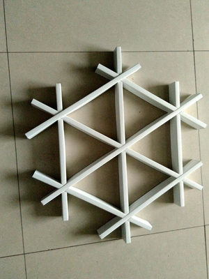 ফায়ারপ্রুফ 100x100mm অ্যালুমিনিয়াম গ্রিড সিলিং 0.4mm বেধ